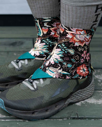 Ultra Gam アンクルゲイター｜Jungle Flowers 柄 着用イメージ