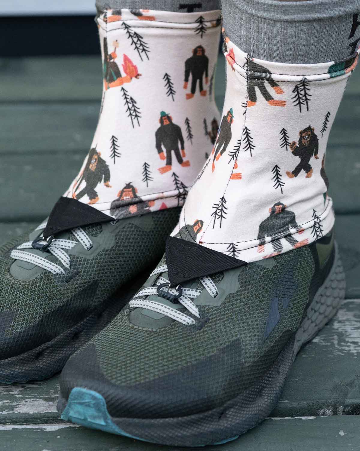 Ultra Gam アンクルゲイター｜Sasquatch 柄 着用イメージ