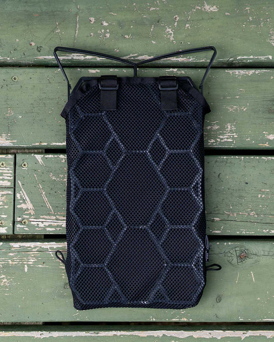 Vaucluse Mesh Sleeve ブラック 装着イメージ 裏面メッシュ部分 通気性向上アクセサリー ULギア