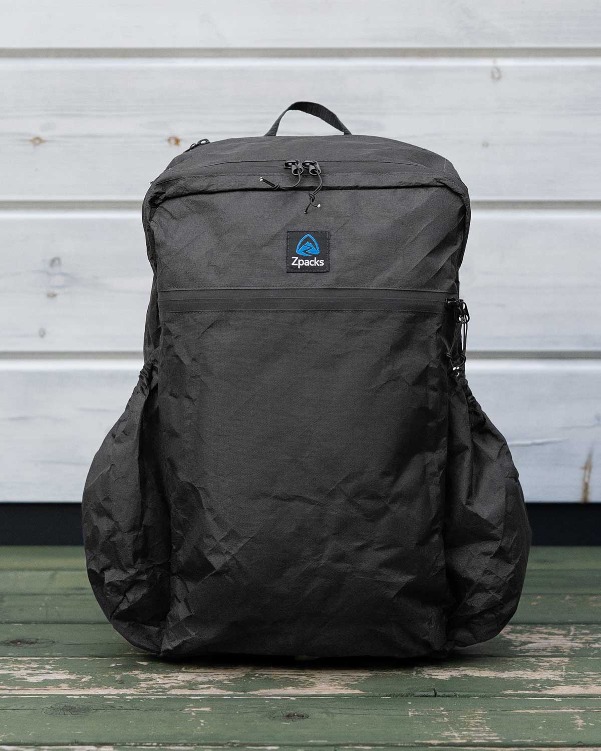 Zpacks Bagger Ultra 25L Backpack｜製品画像｜正面（Jet Black）