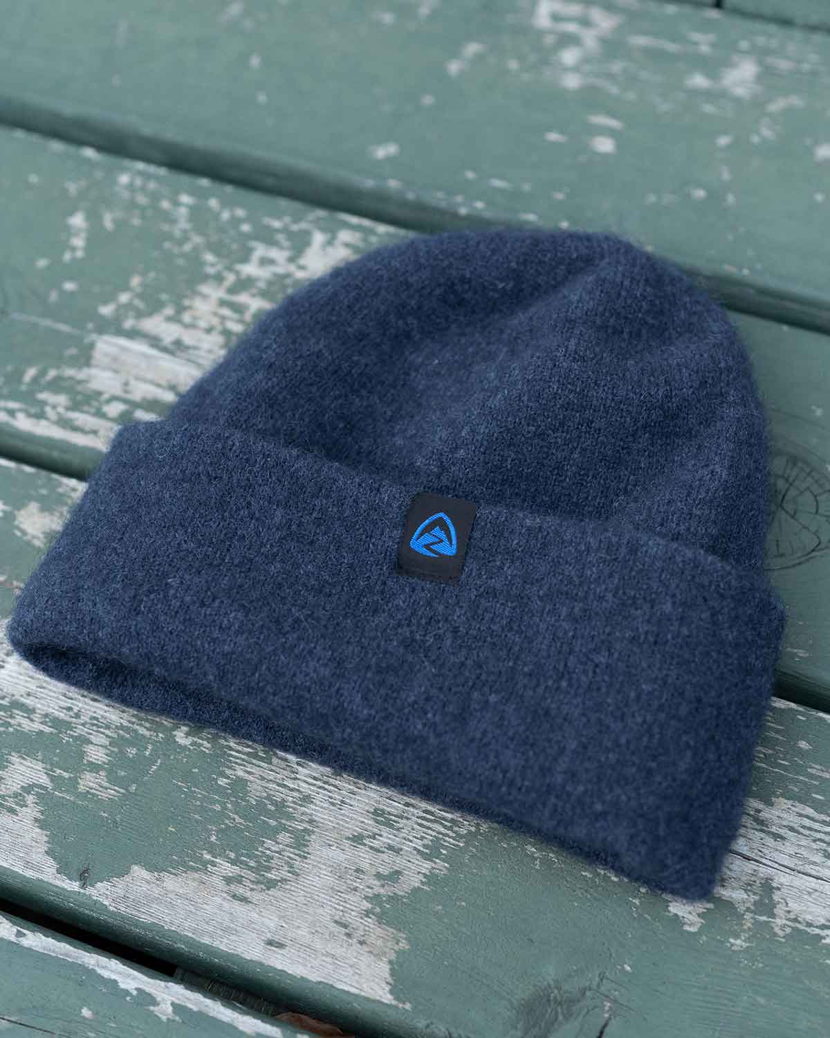 Zpacks Brushtail Possum Beanie｜製品画像｜Denim Blue（デニムブルー）｜斜め上からのビュー