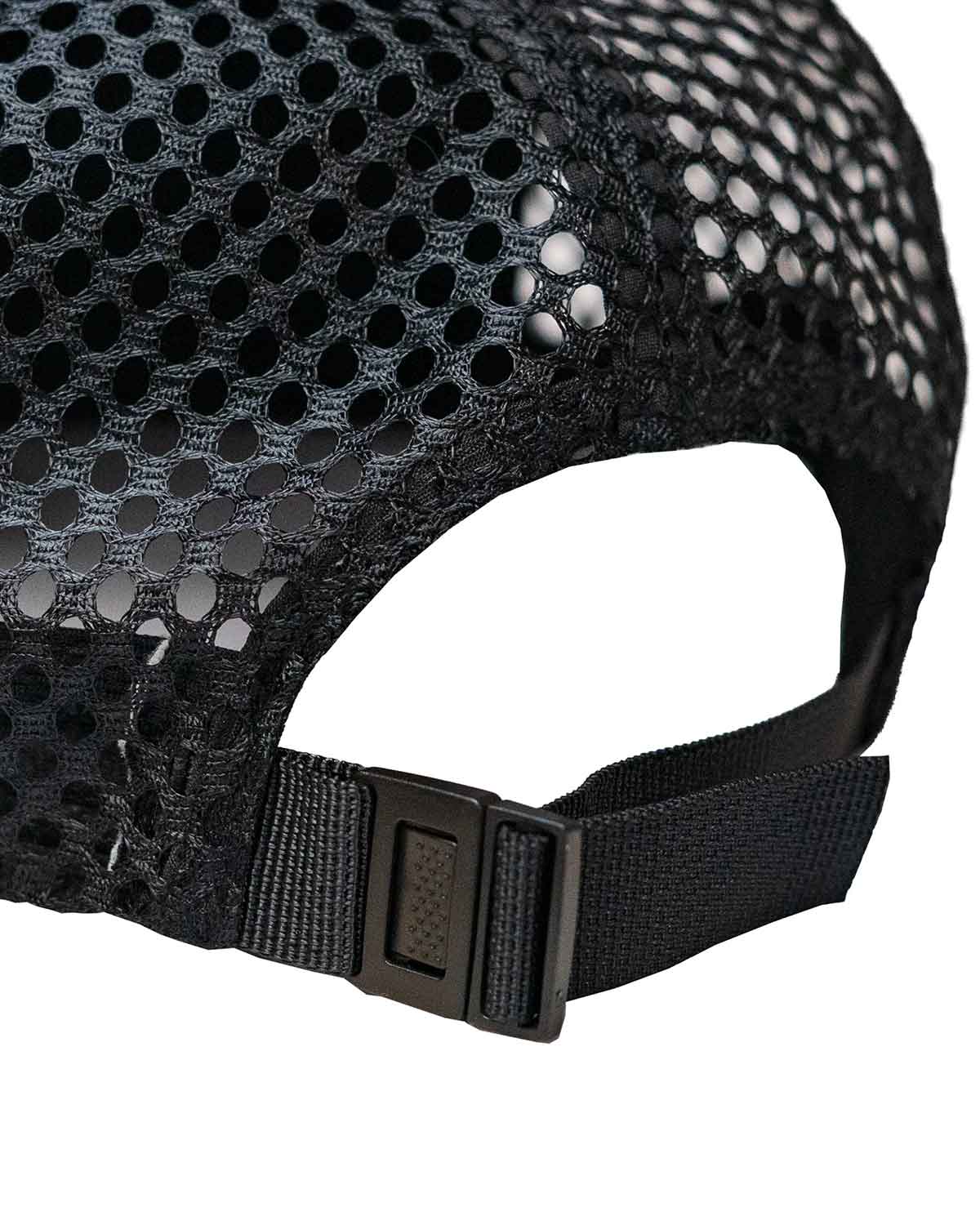 Zpacks Foldable Trail Hat ｜公式製品ディテール画像｜背面アジャスター（ストラップ）の詳細