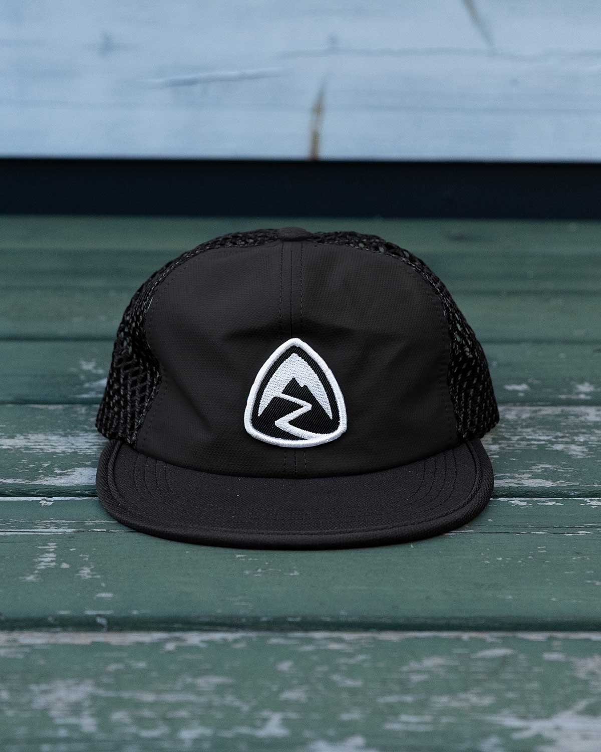 Zpacks Foldable Trail Hat Black 製品画像｜ブラック・正面ビュー