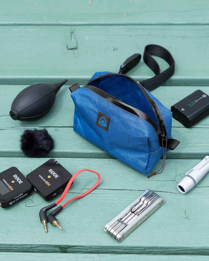 Zpacks Itty Bitty Ditty Bag｜撮影小物を並べた使用イメージ