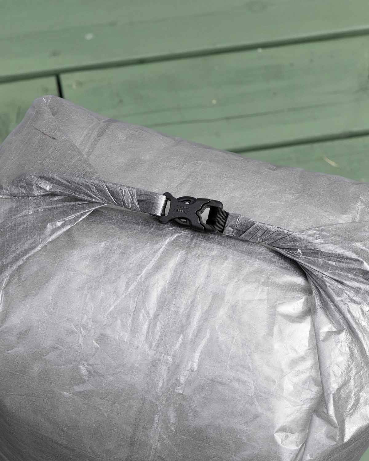 Zpacks Pack Liner｜ロールトップを閉じた状態