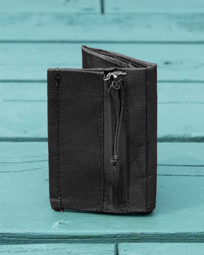 Zpacks Tri Fold Minimalist Wallet Black｜三つ折り状態の製品画像